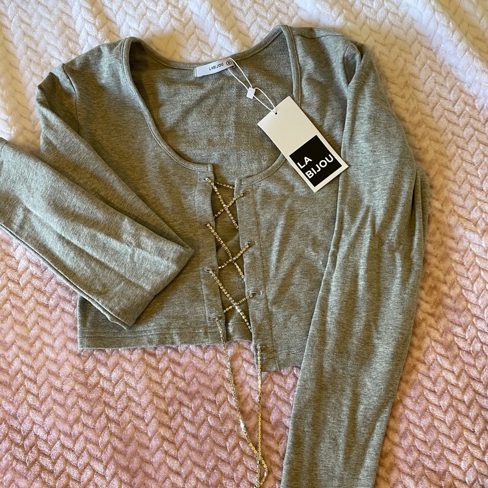 Diamond front tie long sleeve crop
